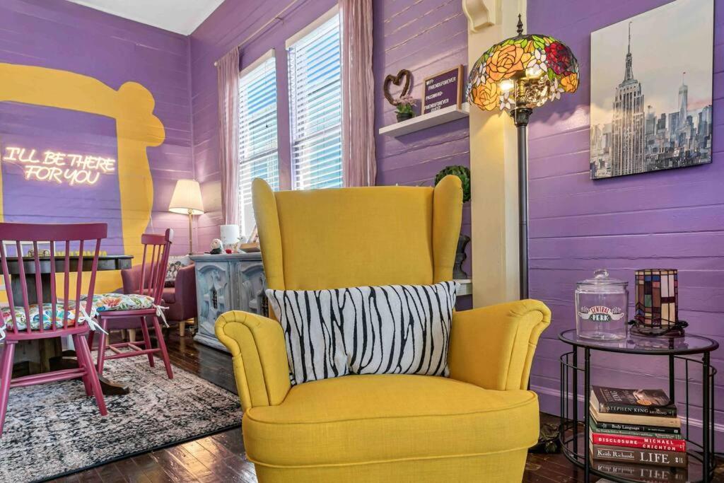 טאמפה Friends Airbnb Themed 2Bed 2Bath Walkable To All Of Ybor מראה חיצוני תמונה