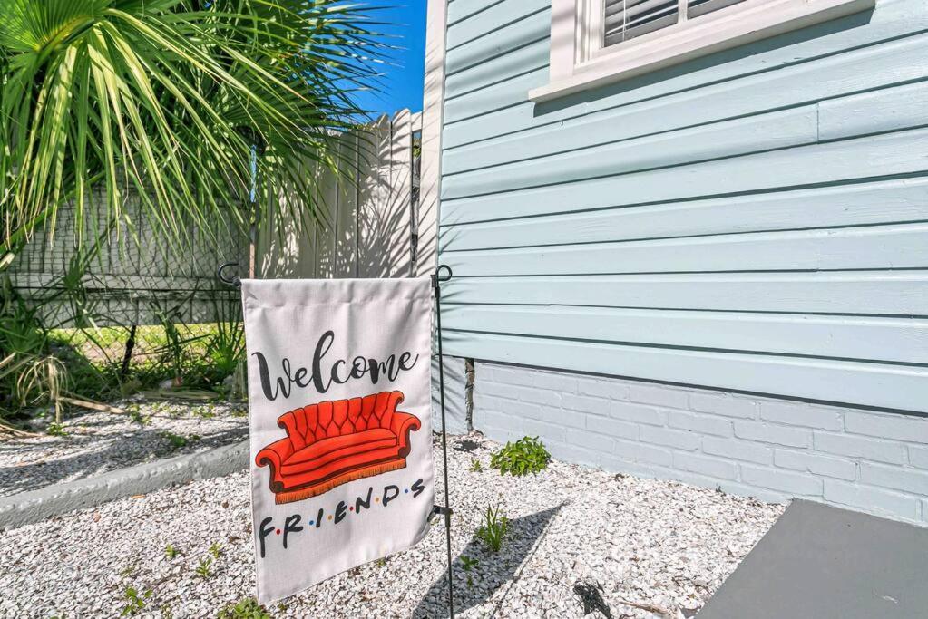 טאמפה Friends Airbnb Themed 2Bed 2Bath Walkable To All Of Ybor מראה חיצוני תמונה